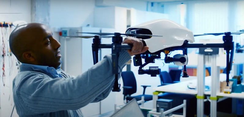 Autonomous drone helps emergency services